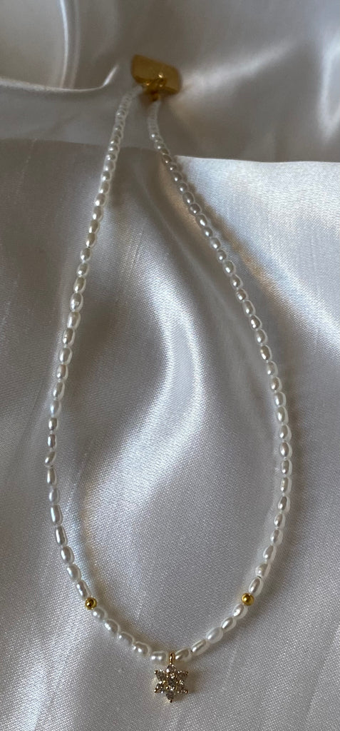 Daisy necklace