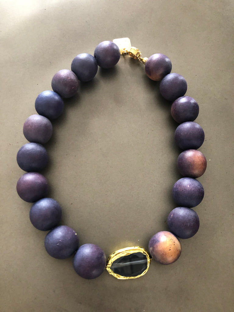 Wood beads necklace with cat's Eye stone