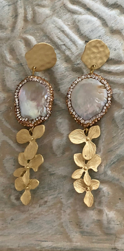 Gold x Pearls Earrings